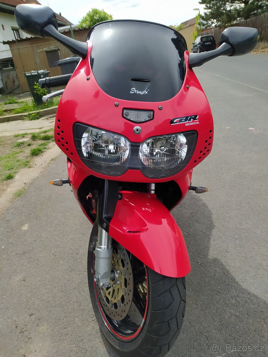 Honda CBR - 6