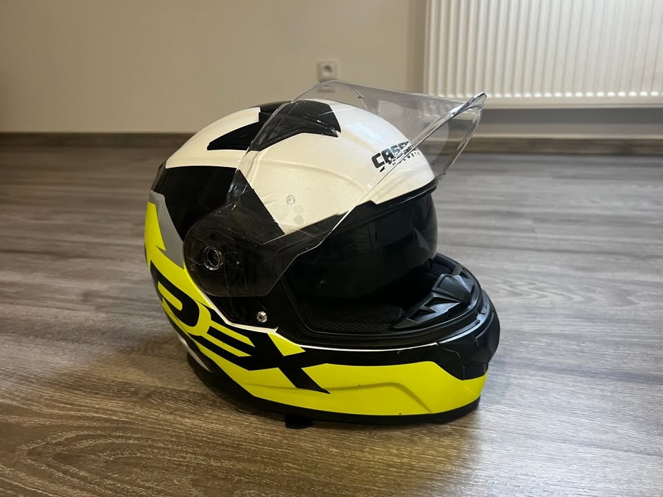 Helma Cassida velikosti M - 6