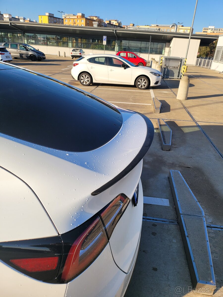 Tesla Model Y Dual Motor 2022 - 6