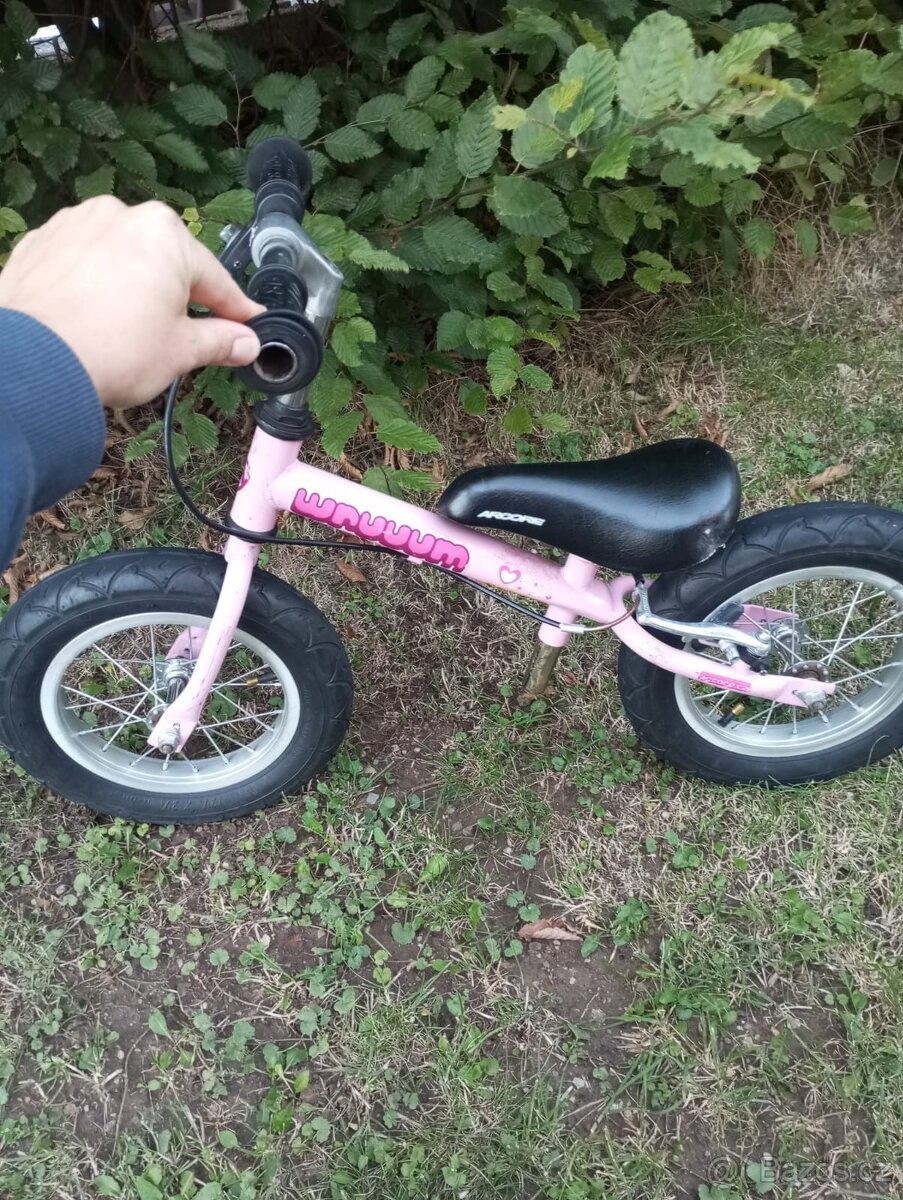 Kolo, odrážedlo a tříkolka - 6