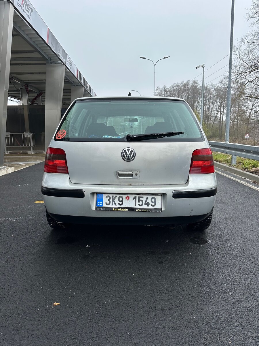 Volkswagen Golf 4 1.6i benzin - 6