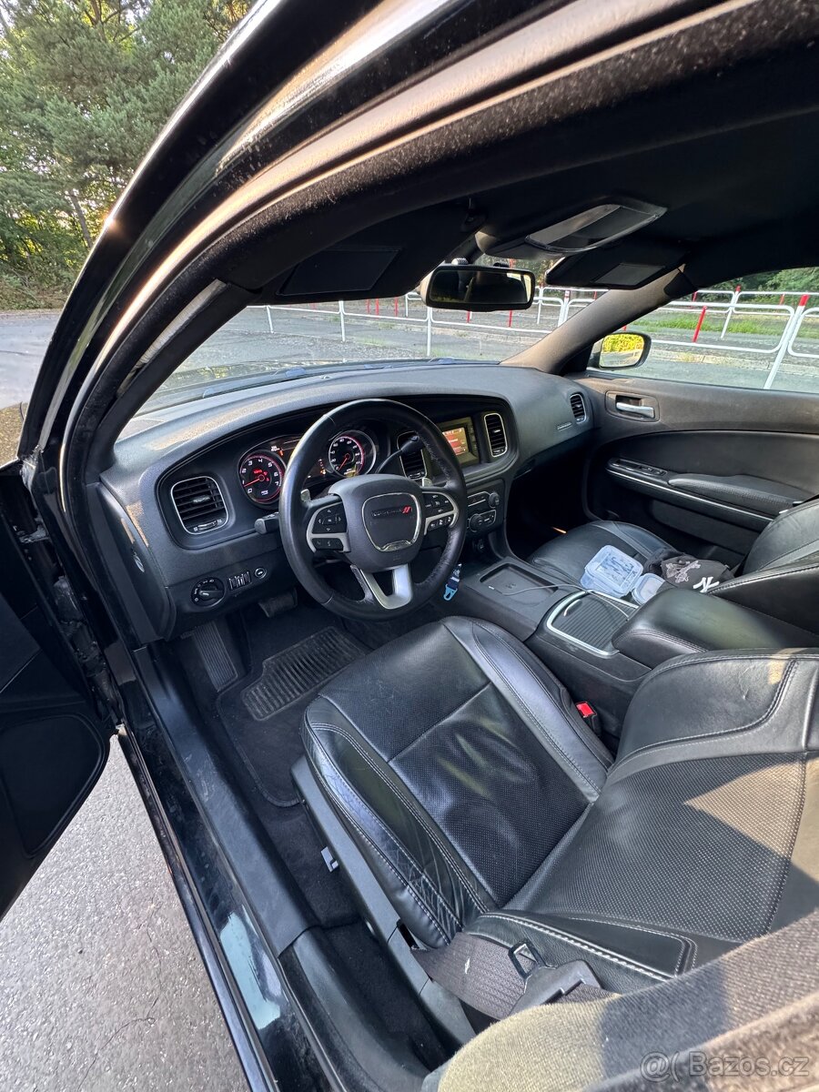 Dodge Charger 5.7 HEMI AWD - 6
