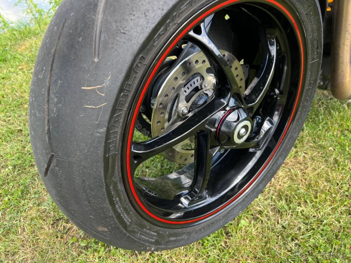 Triumph Speed Triple RS - 6
