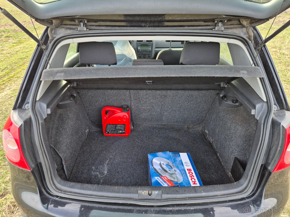 VOLKSWAGEN GOLF 5 1.9 TDi - 6