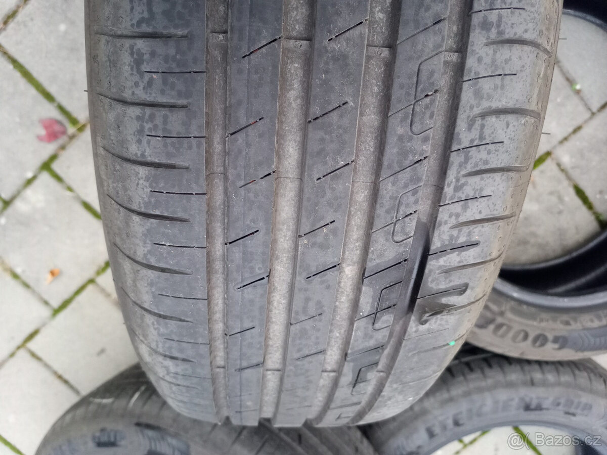 Letní pneu 215/55 R17 94V - 6