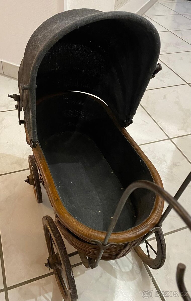 Historicky kočárek na panenky - 6
