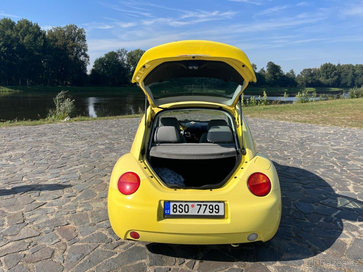 Volkswagen New Beetle 1.6 - 6