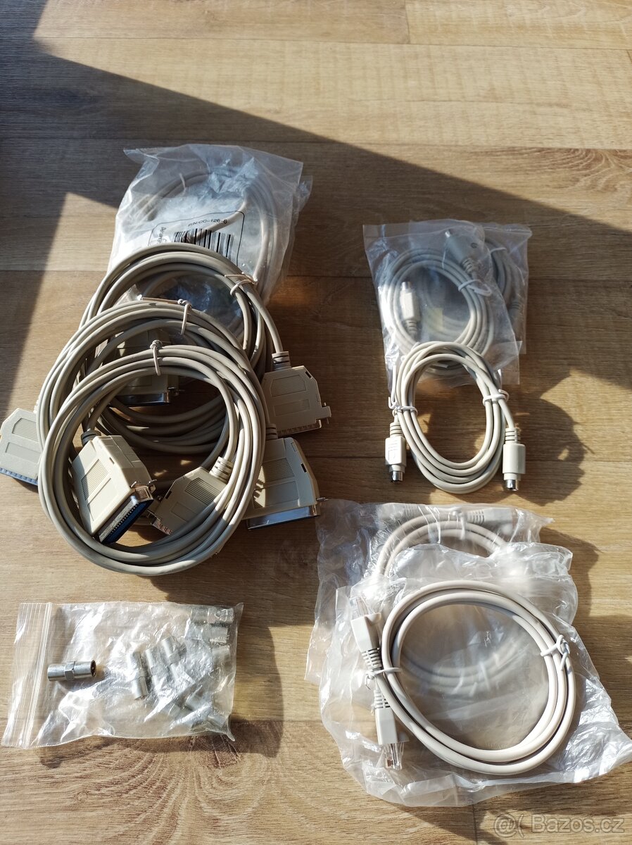 Kabely k PC, napájecí adaptéry - 6