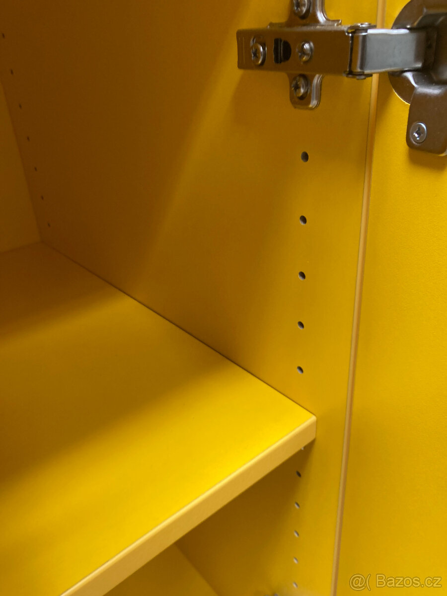 Skříňka TECHO se zámkem nízká na kolečkách 800 kč - 6