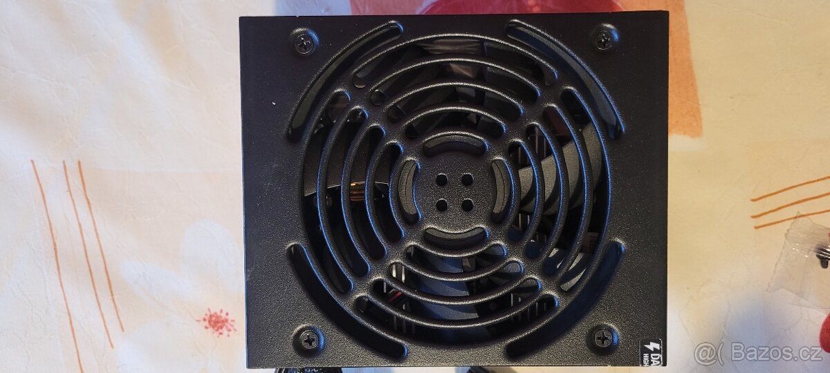 PC zdroj Corsair CV550 - 6