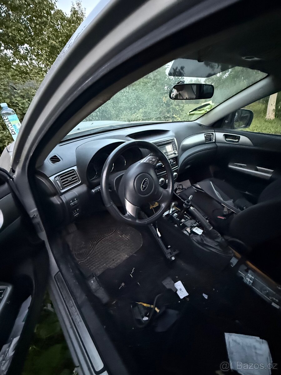 Subaru impreza hatchback GH doprodej dílů. - 6