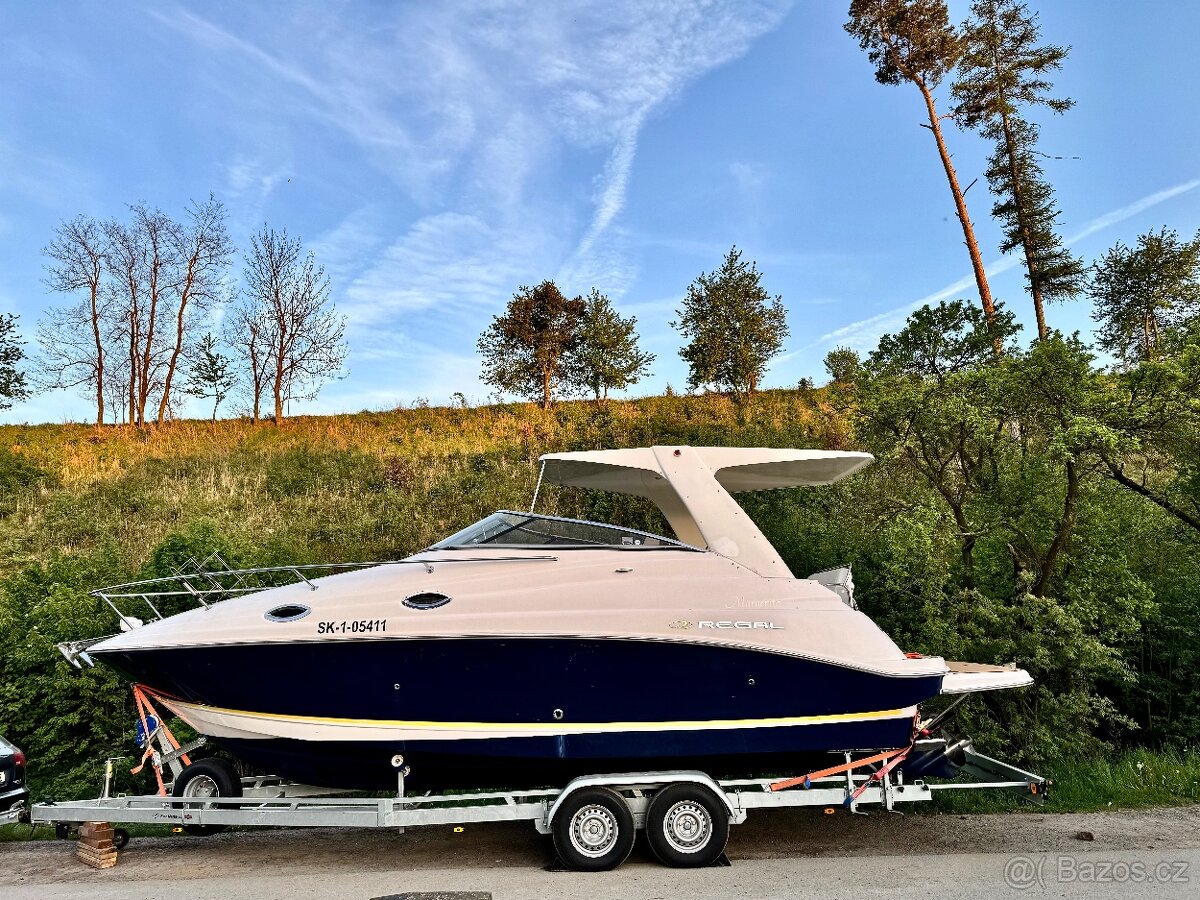 Kajutová loď Regal Commodore 2665 - 6