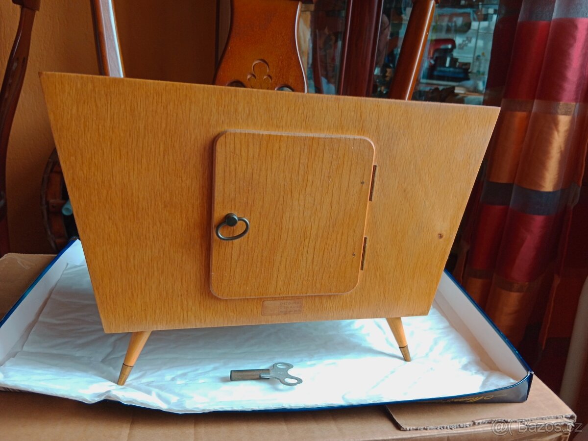 Pěkné staré málo vidané retro stolní hodiny- Hermle - 6