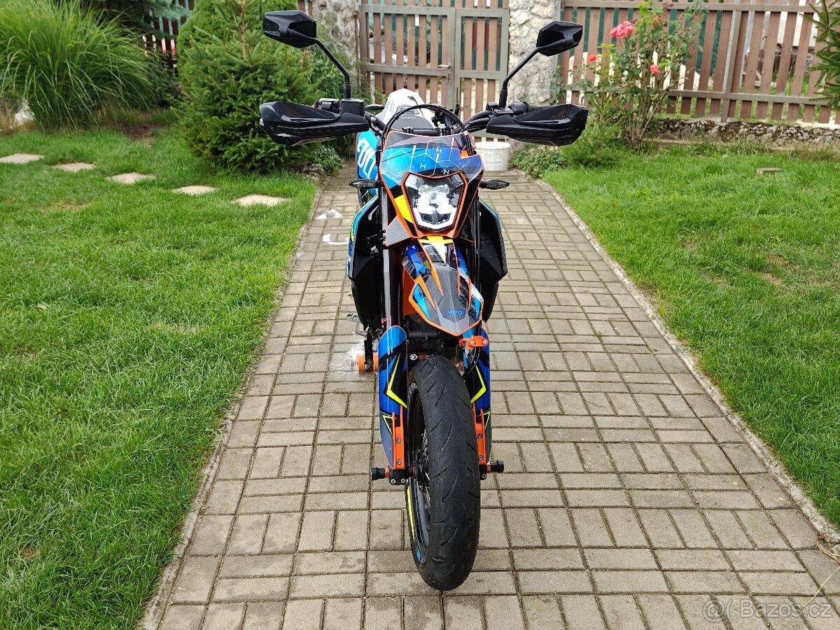 KTM 690 SMC R 2022 - 6