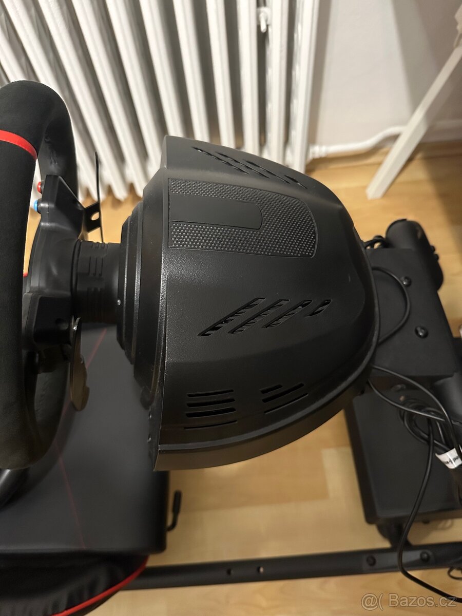 Thrustmaster T300 Ferrari Alcantara + druhý volant GT - 6