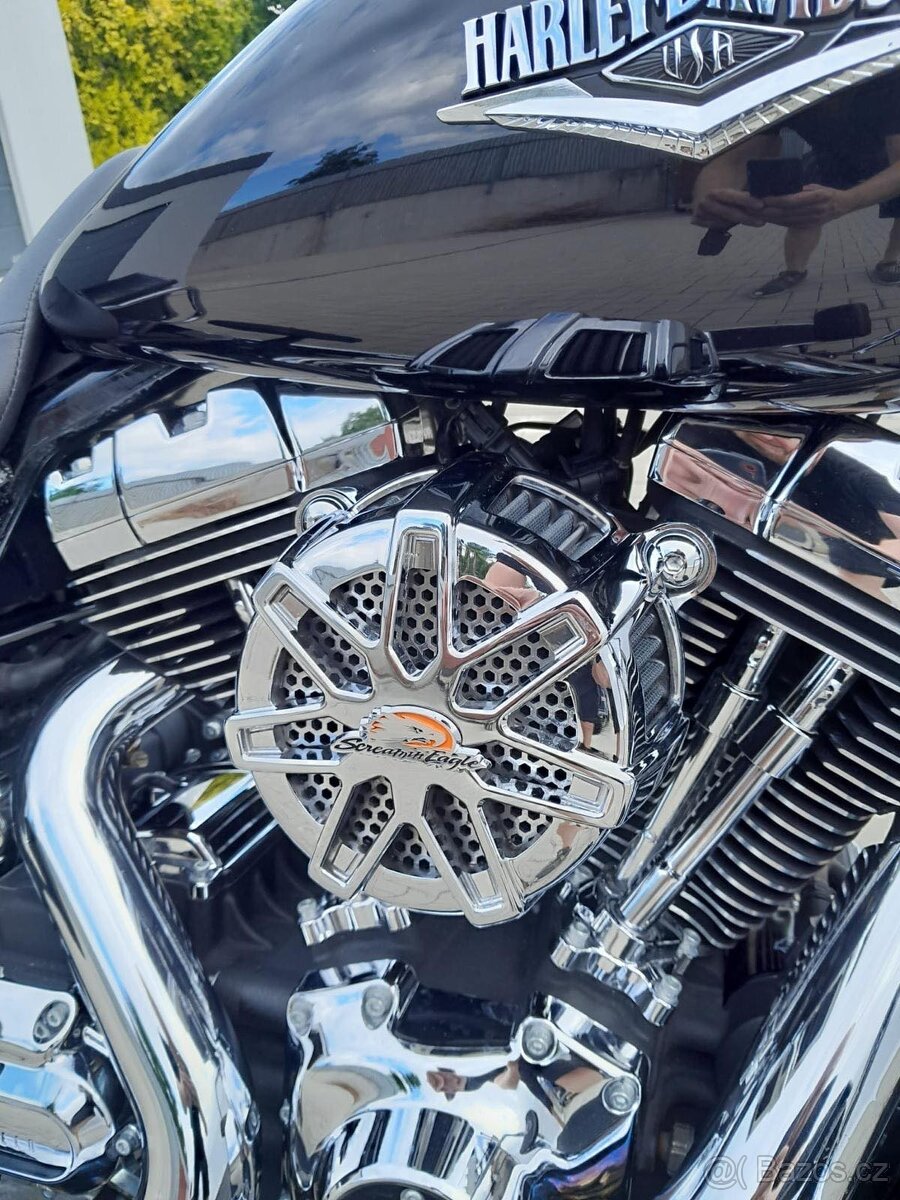 Harley Davidson ROAD KING - 6