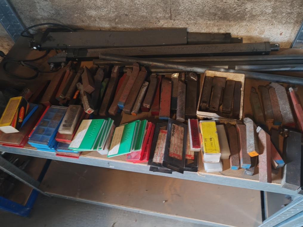 Prodám soustruh na kov TOS Trenčín SV18R - 6