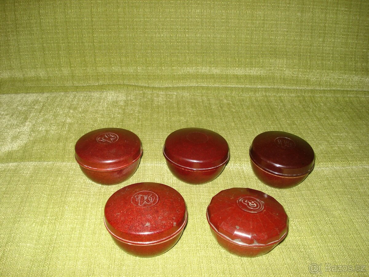 Staré bakelitové krabičky BISAVON - 6