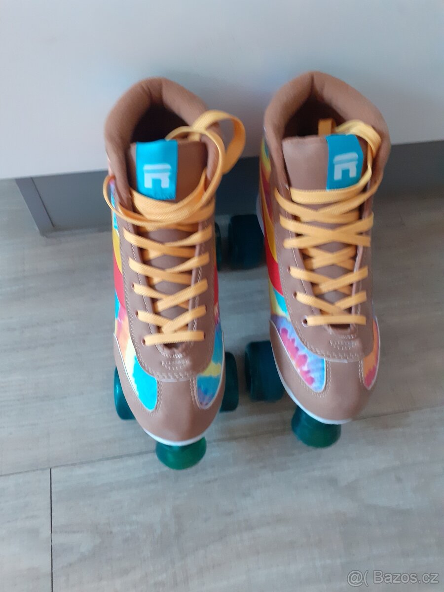 Prodám kolečkové brusle zn. Rookie č.37, délka stélky 24,5.c - 6