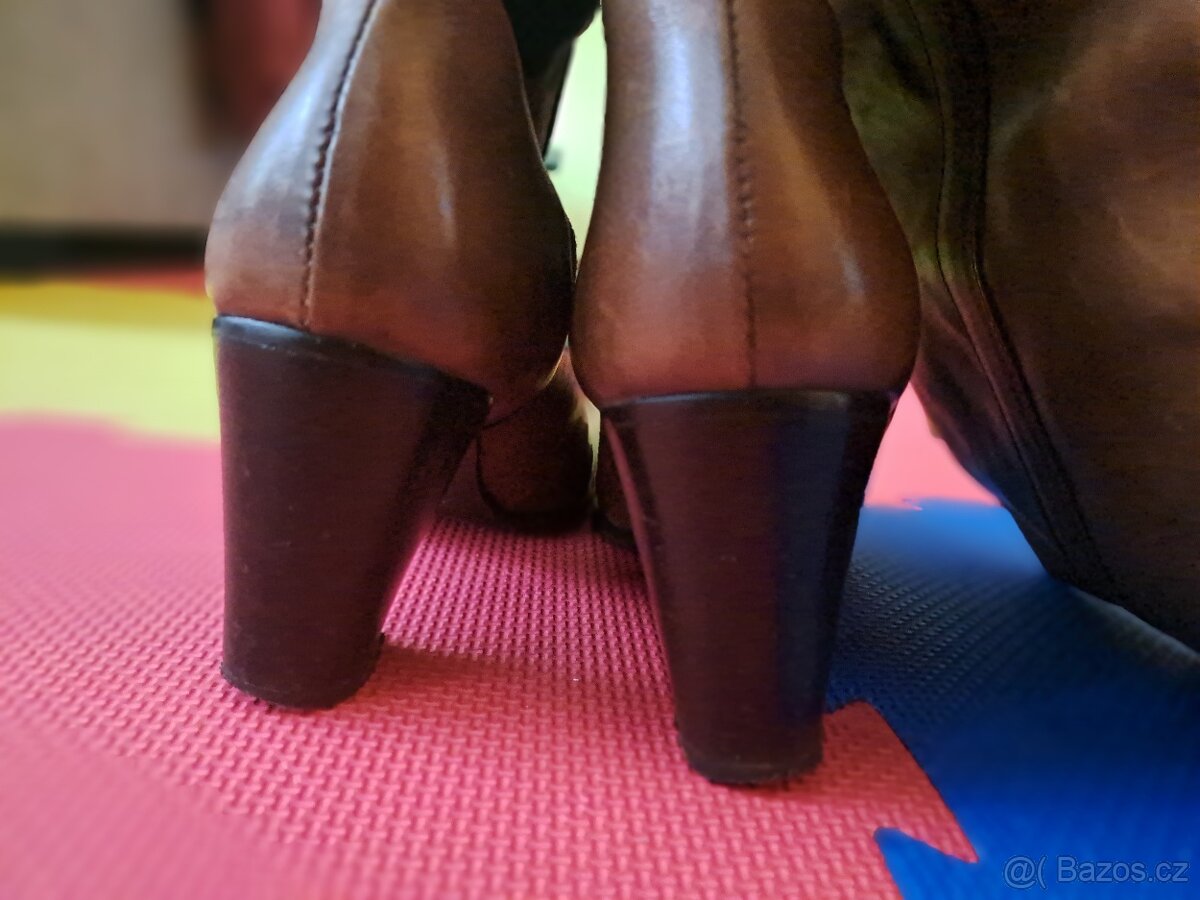 Dámské hnědé kozačky velikost 41 - 6