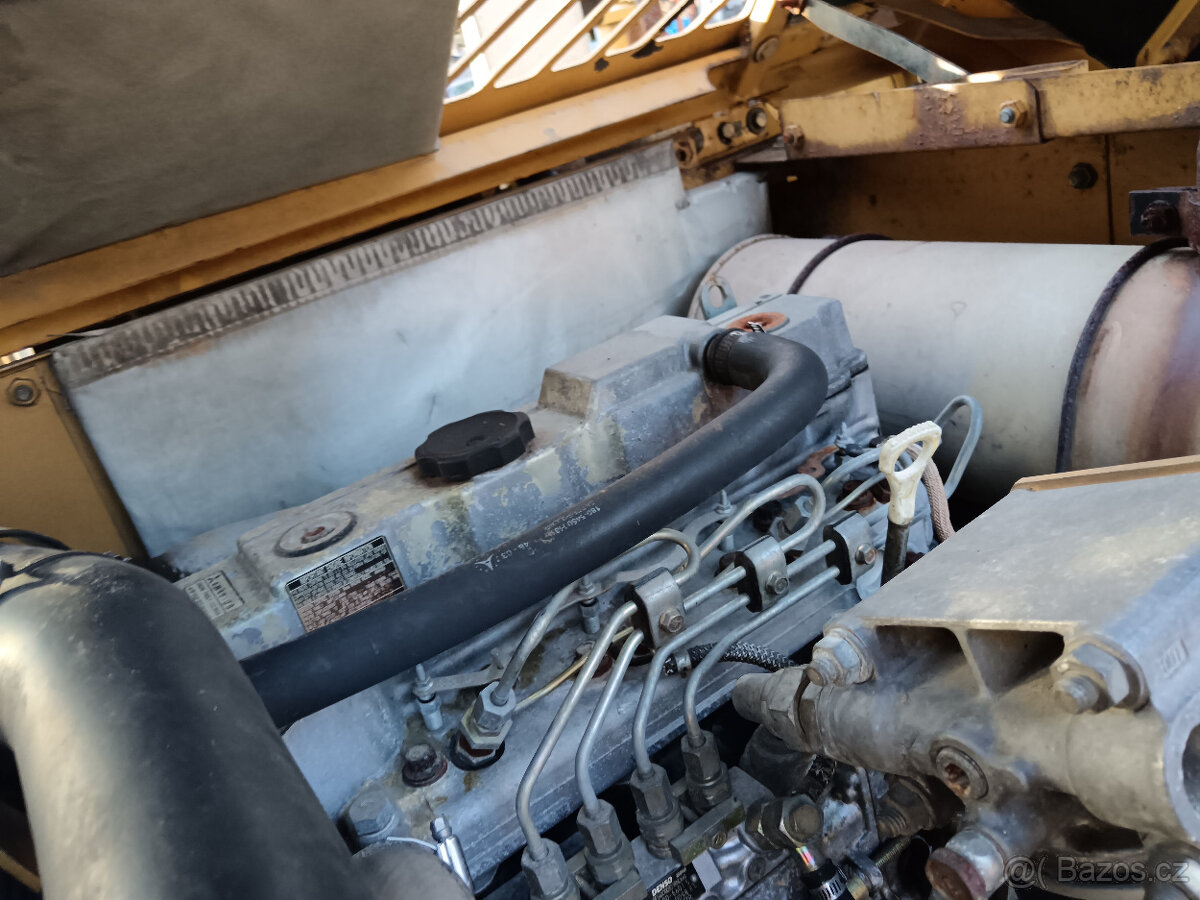 Pásový Bagr CAT 307 B - 6