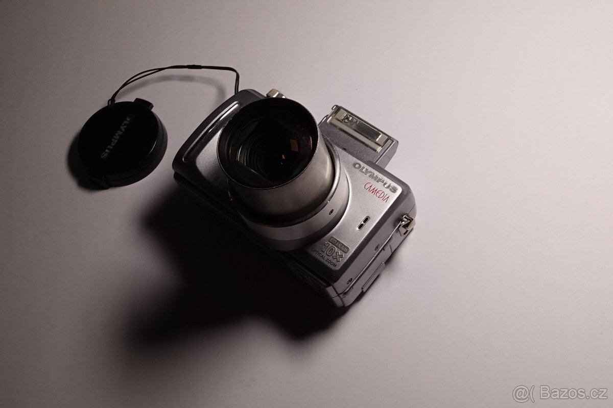 Olympus C-765 Ultra Zoom - 6