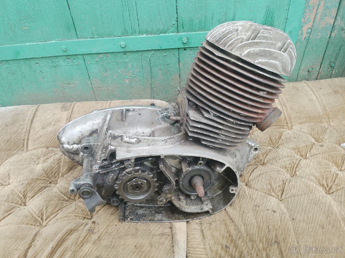 Motor Jawa 250/353 - 6