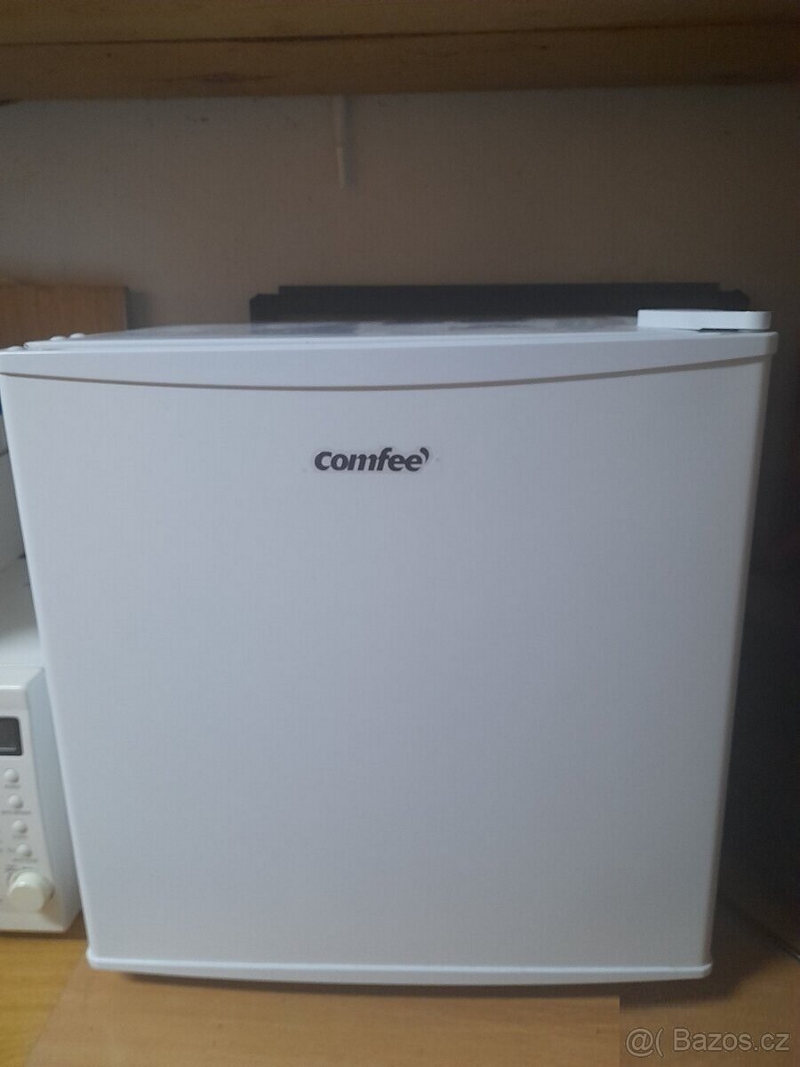 malá lednička, ZÁNOVNÍ, Comfee - 6