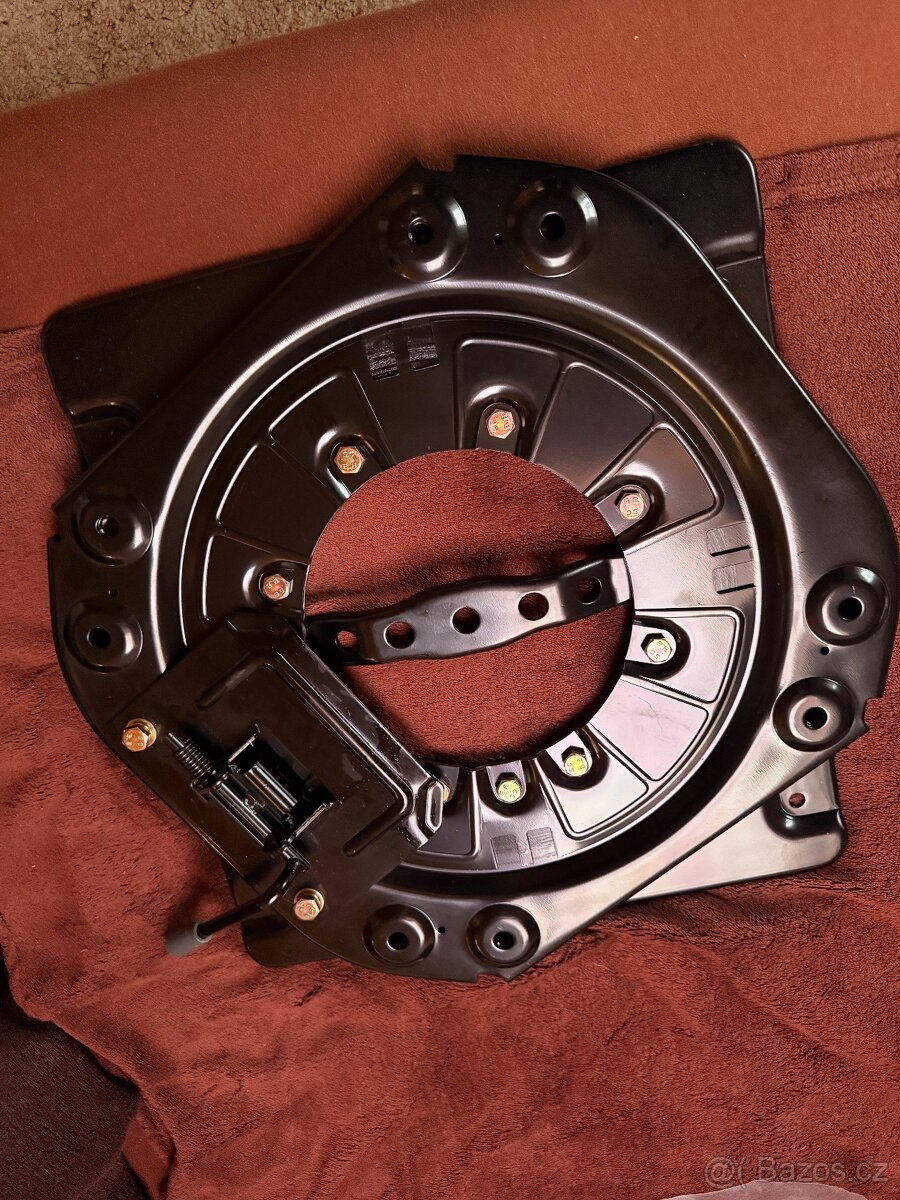 Otočná konzole pro přední sedačku - 6