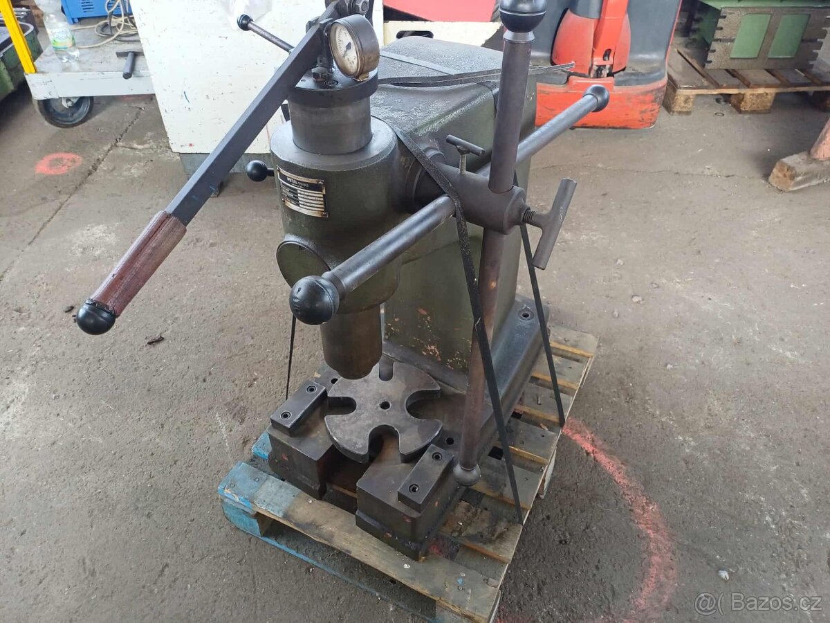 Montážní lis CTC 5 - 6