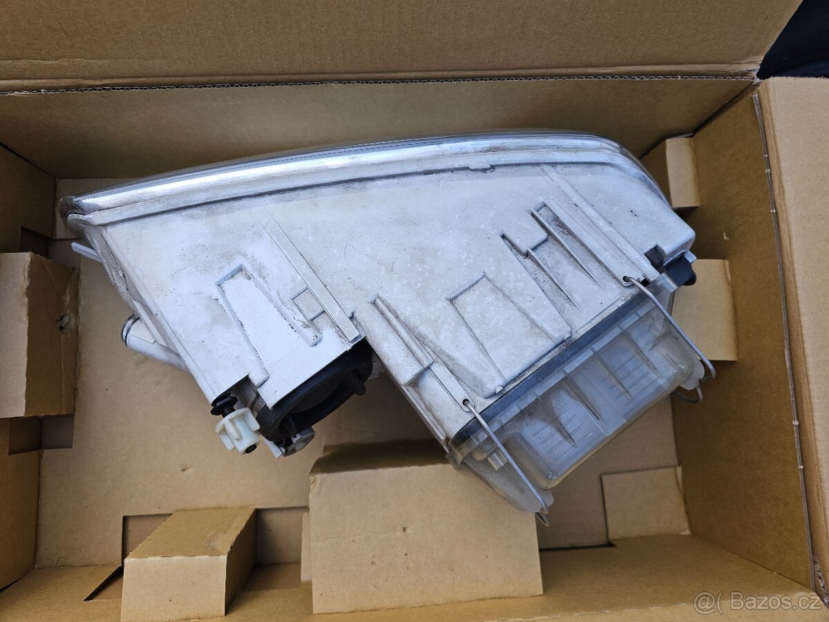 Přední světla - Škoda Octavia 2 - 6