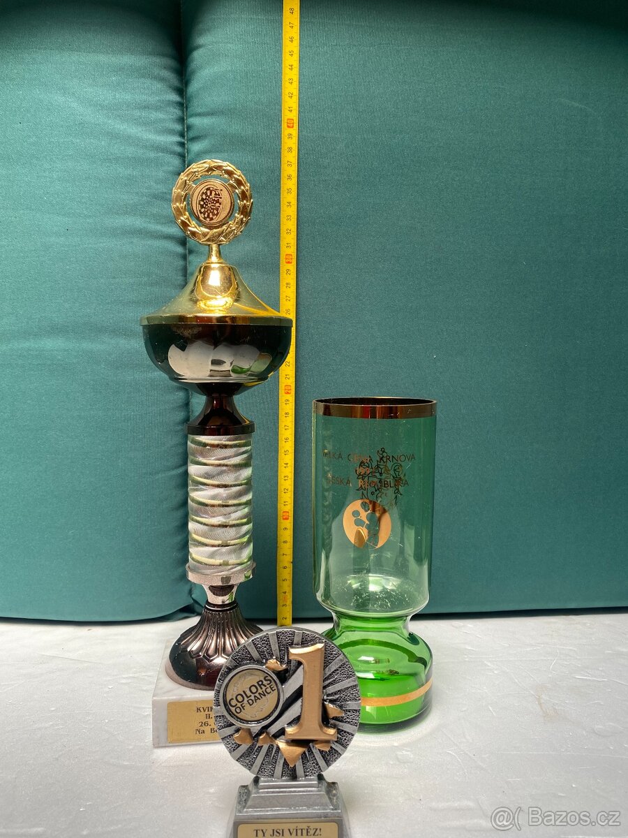 Prodám sadu 3 vítězných trofejí – různé velikosti dle fotogr - 6