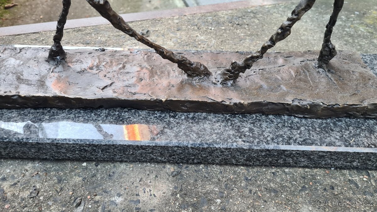 Alberto Giacometti - pes - bronzová socha - 6