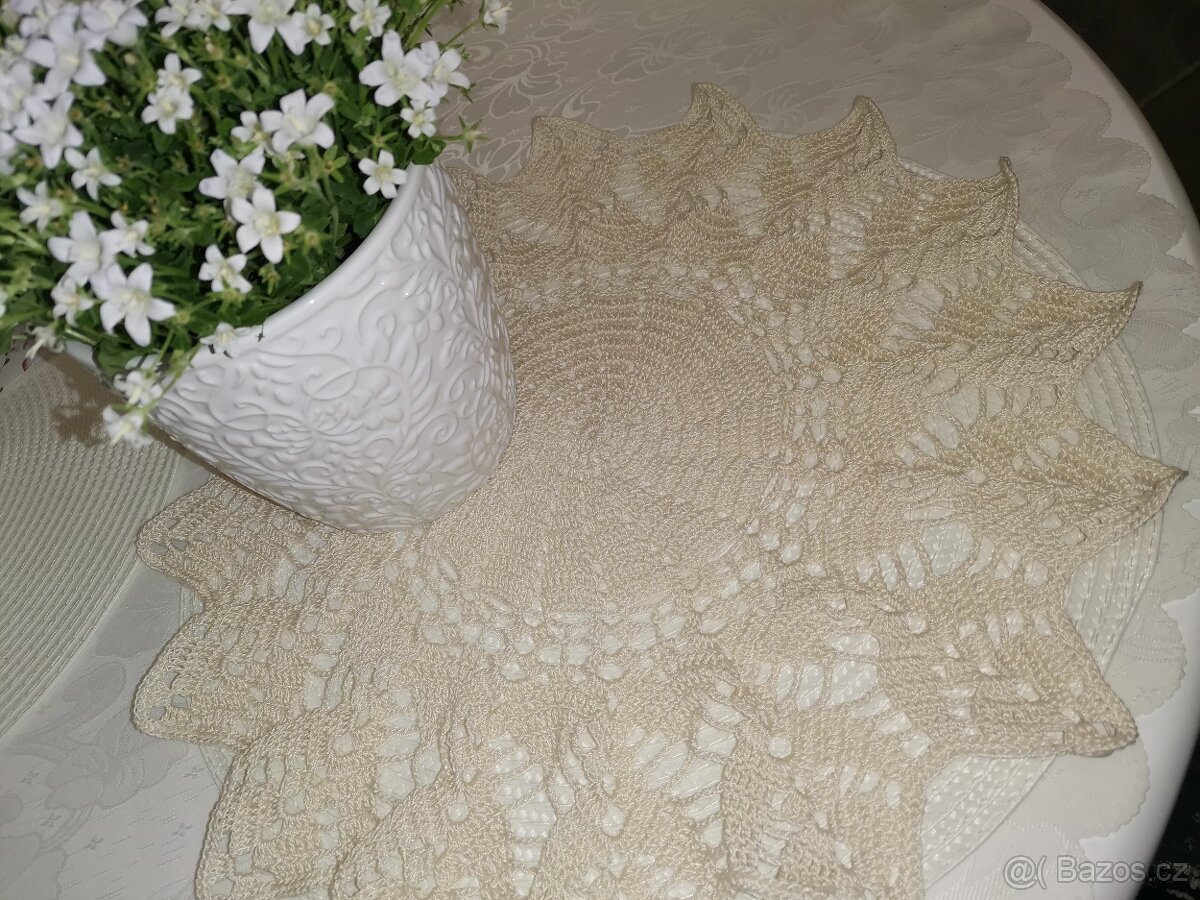 Háčkované prostírání 1ks - 6