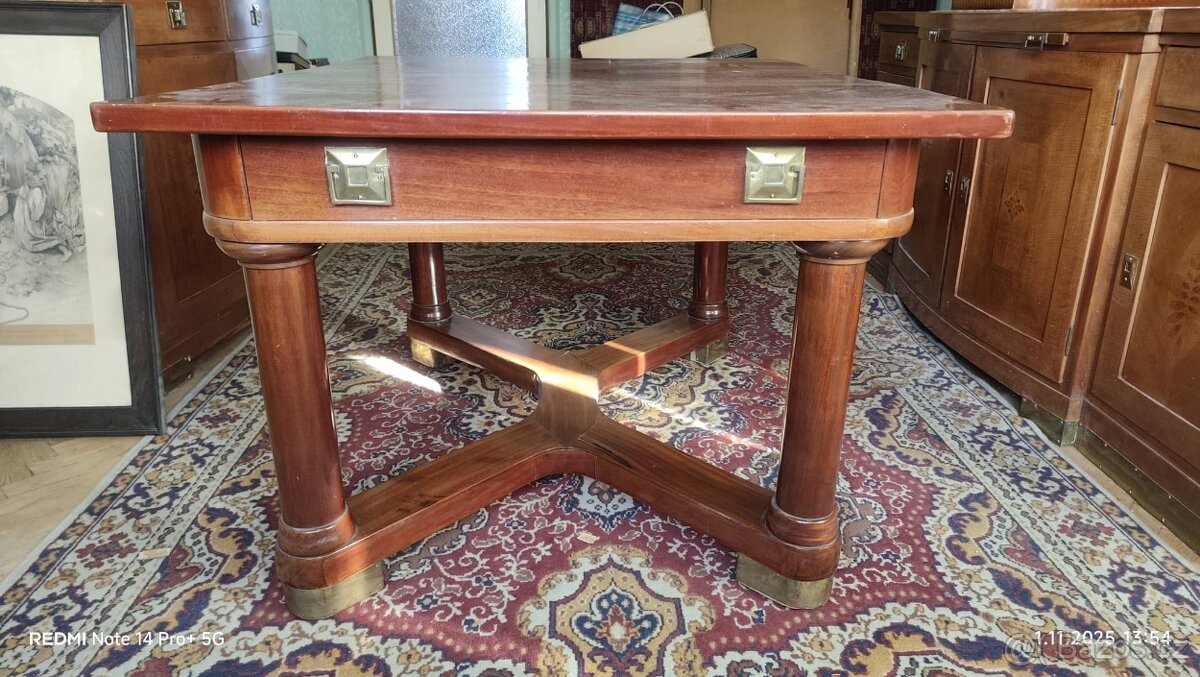 STAROŽITNÝ OBÝVACÍ POKOJ - 6