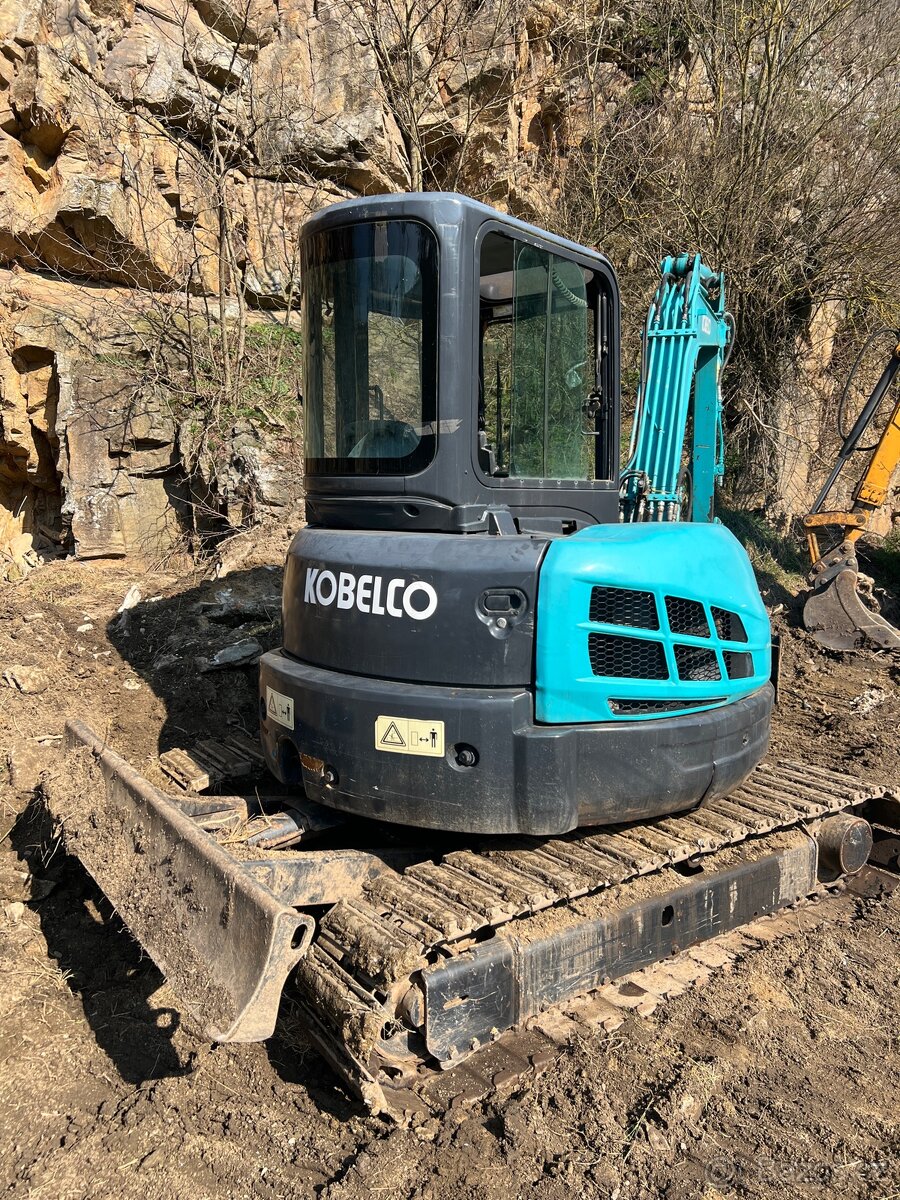 Pasový bagr Kobelco SK55SR - 6
