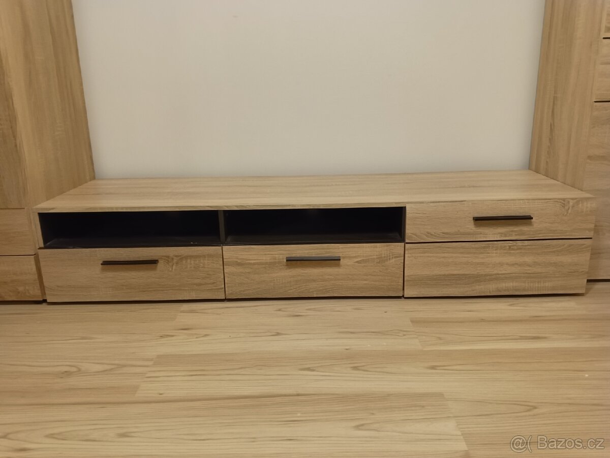 Nábytková stěna - 6