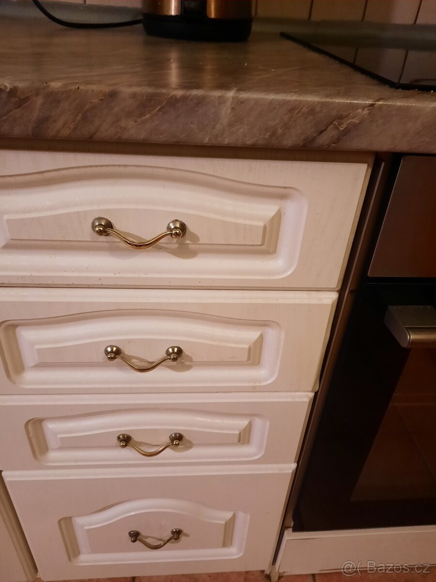 Kuchyňská linka plus spotřebiče - 6