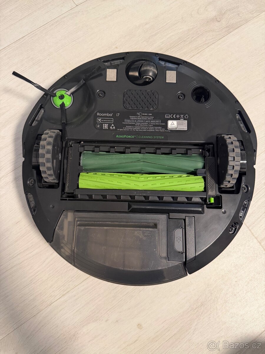 Robotický vysavač iRobot Roomba i7 - 6