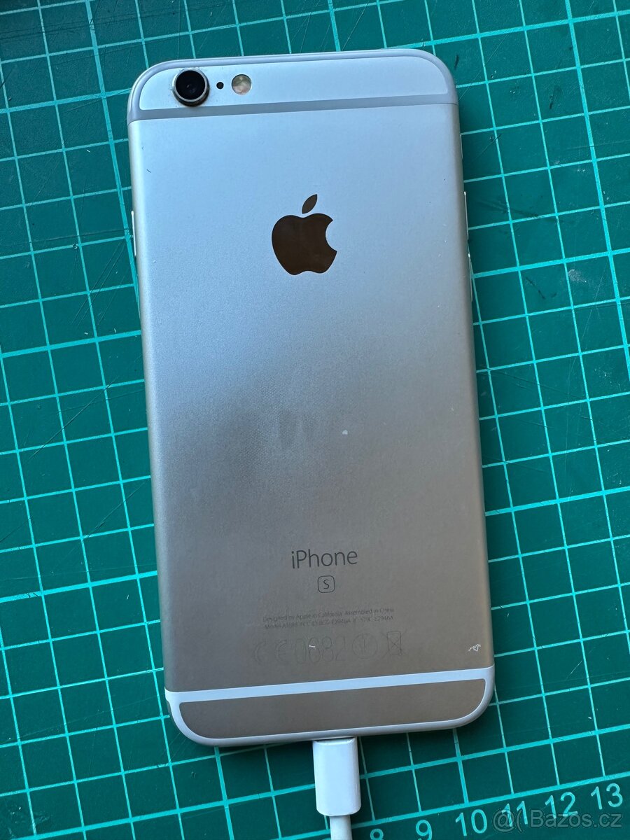 Apple iPhone 6s - 6