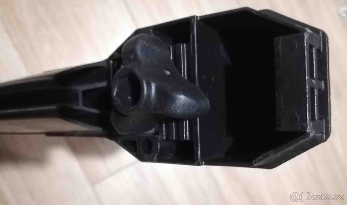 Střešní nosiče lyží HAKR - 6