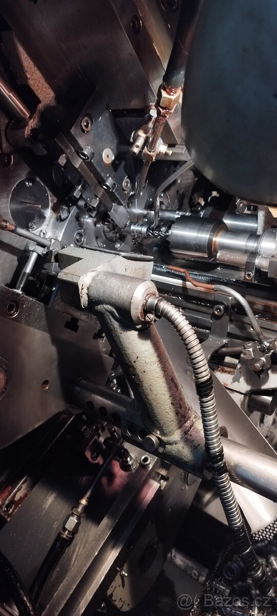 Soustružnický automat AN6/25 P4 - 6