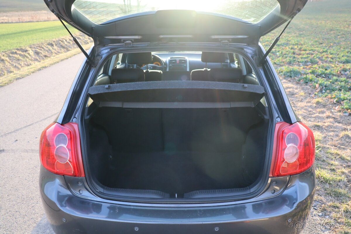 TOYOTA AURIS - 6