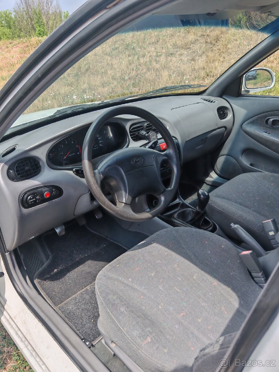 Hyundai lantra j2 1.9gld - 6