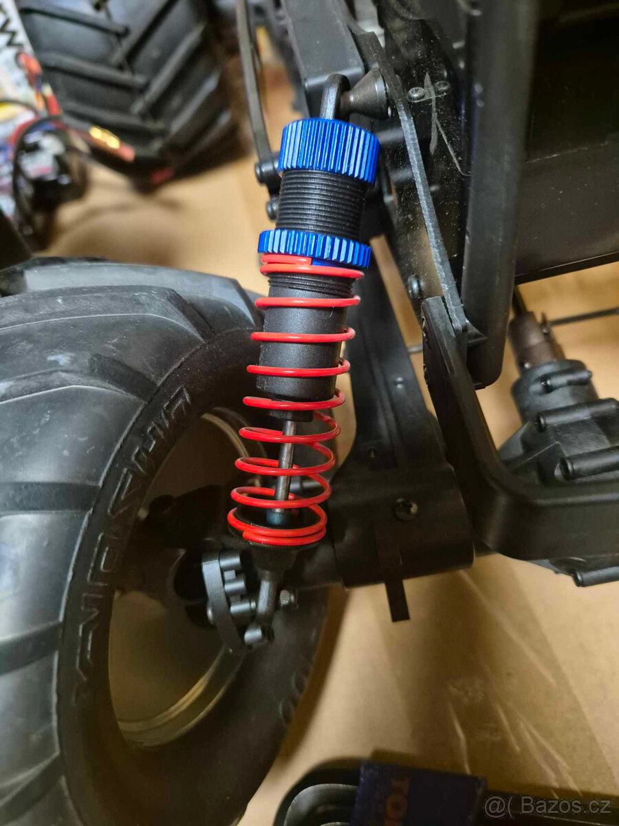 Kyosho Mad Force VE - 6