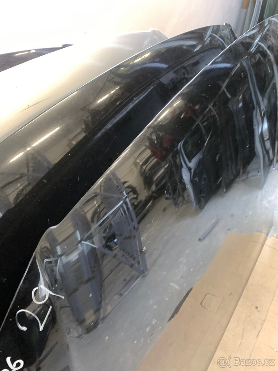 VW Passat B6, kapota - 6