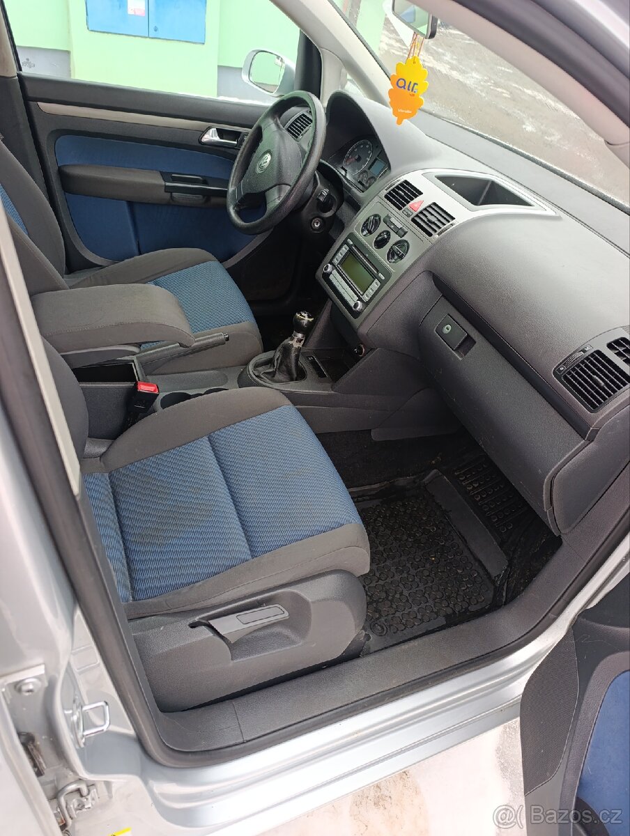 Volkswagen Touran - 6