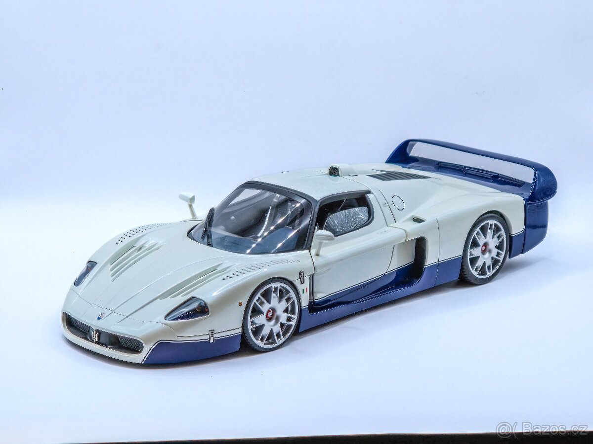Maserati MC12 1:18 HotWheels ELITE - 6