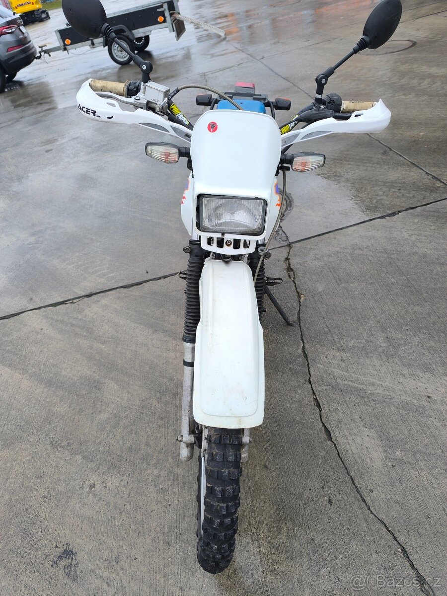Suzuki DR 125 - 6