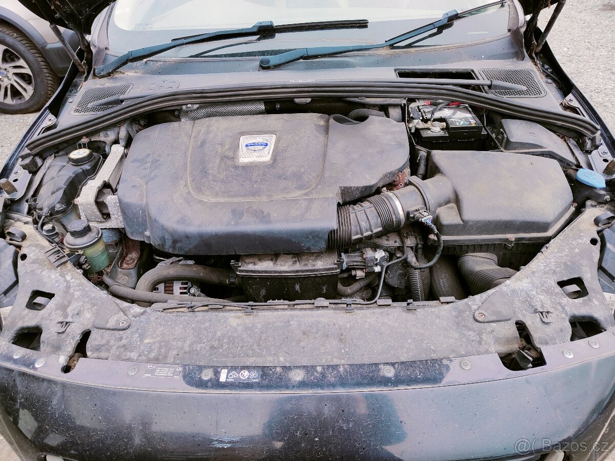 Volvo V60 R-DESIGN 2,0 D3 120kw - Náhradní díly - 6